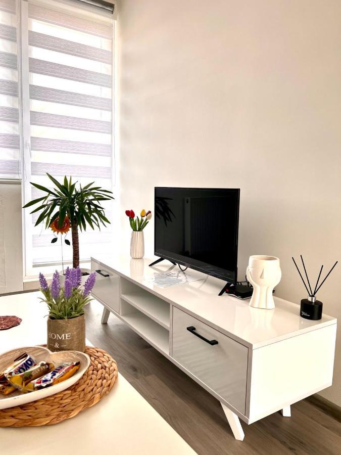 M Apartman Foca Buitenkant foto