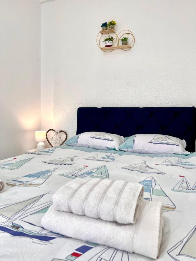 M Apartman Foca Buitenkant foto