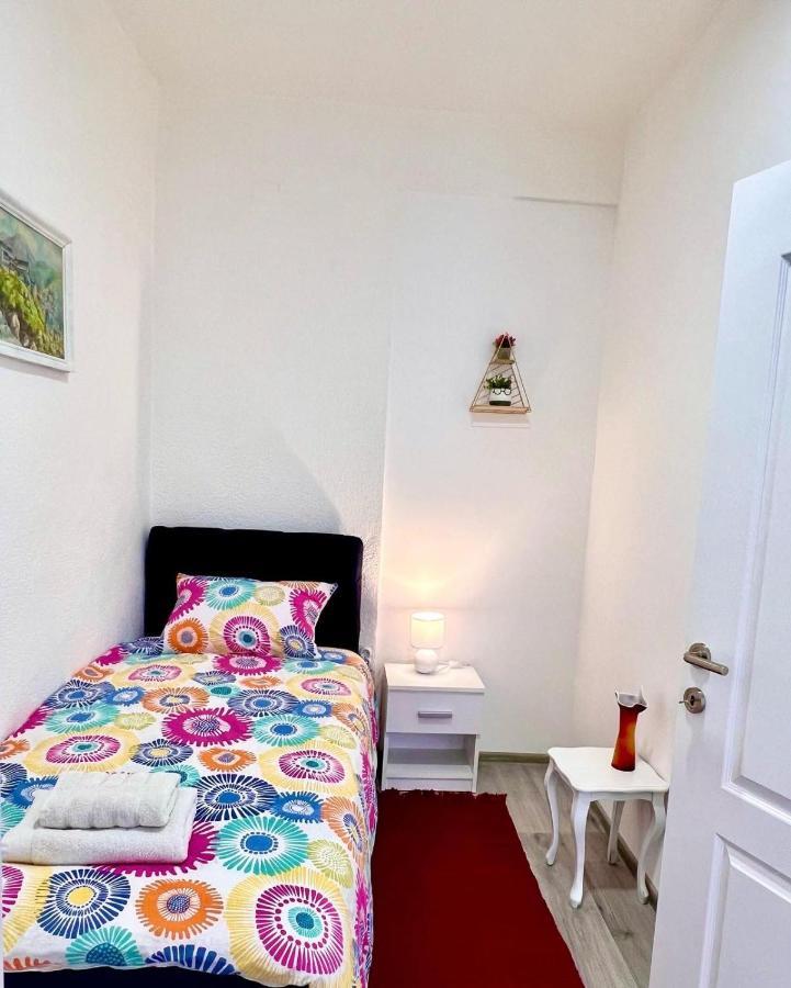 M Apartman Foca Buitenkant foto