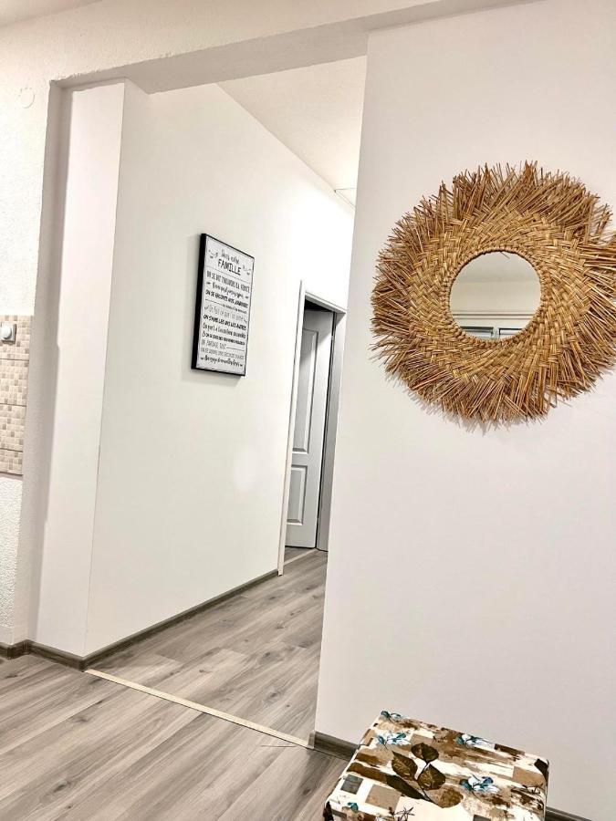 M Apartman Foca Buitenkant foto